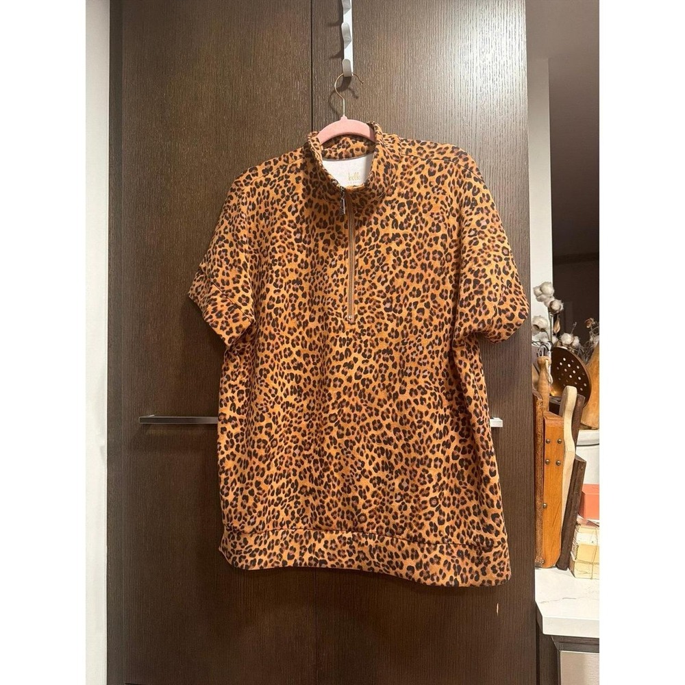 Belle by Kim Gravel leopard short Sleeve Top women's large